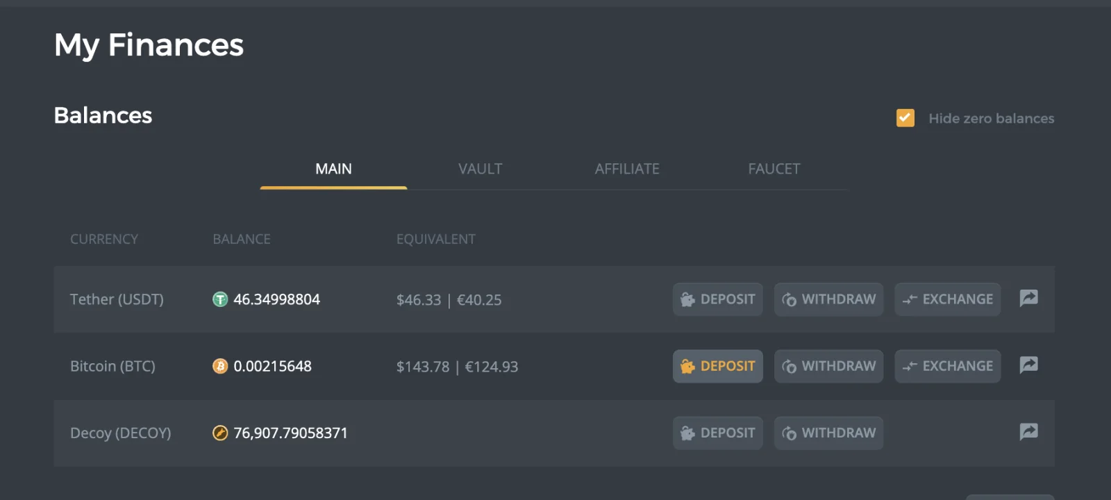 DuckDice's finance panel keeps separate balances for USDT, BTC and DECOY, with deposit, withdrawal and exchange actions per asset. The figures are balances in the captured account view, not minimums or maximums.